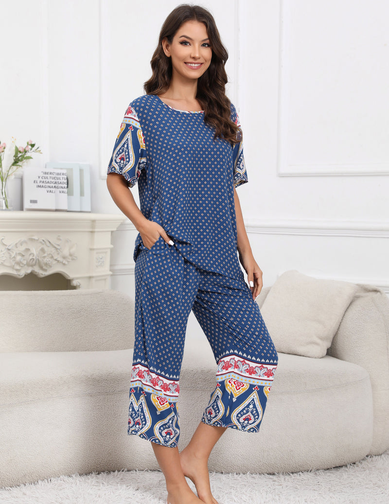 Short Sleeve Capri Pyjamas Set With Pockets